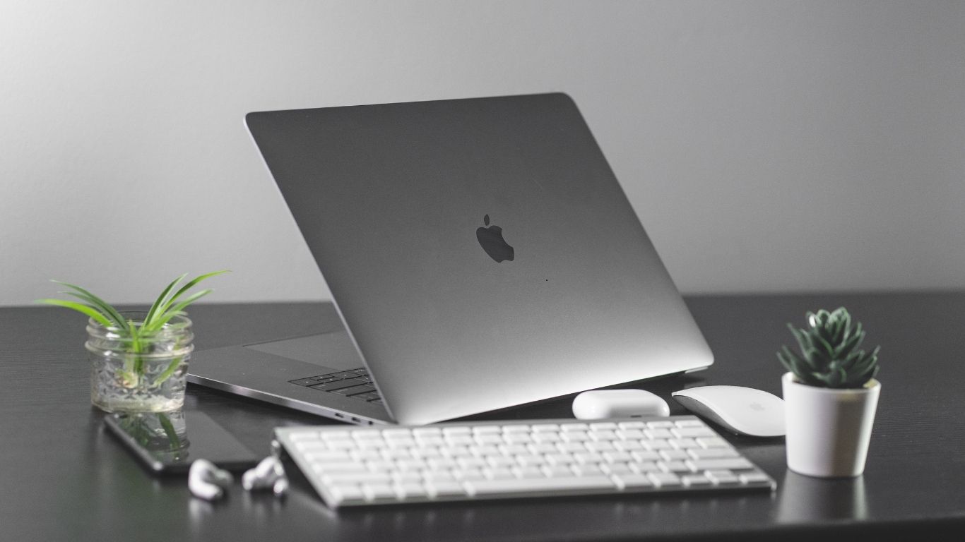 MacBook Battery Drains