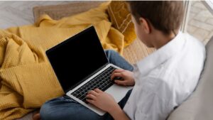 MacBook Not Turning On in Dubai